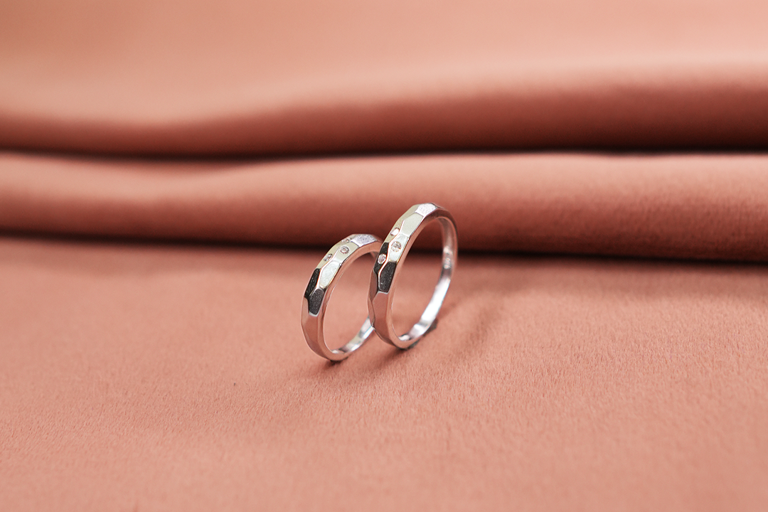 Midnight Vow Couple Rings
