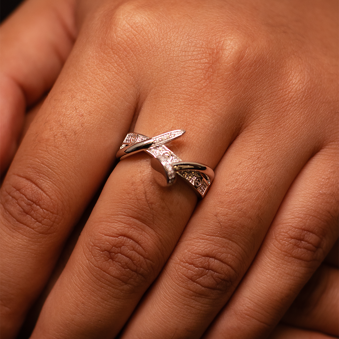 SILVER UNIQUE RING
