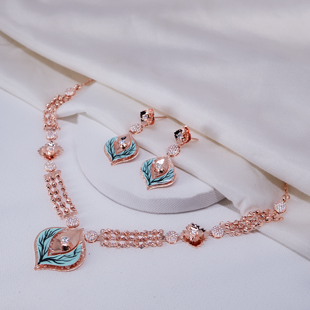 VERDANT RADIANCE NECKLACE