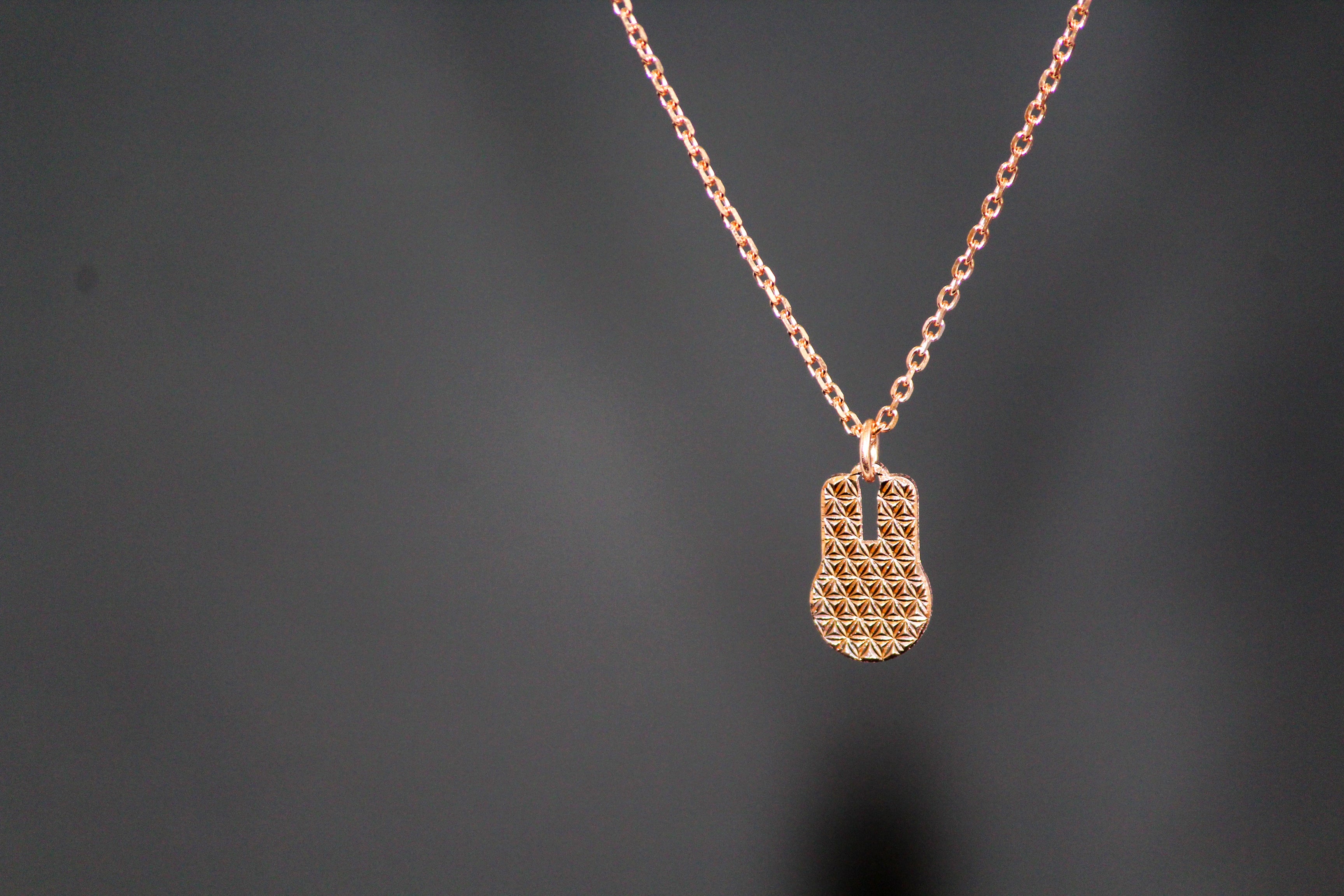 ROSE GOLD MIRROR PENDANT WITH LINK CHAIN