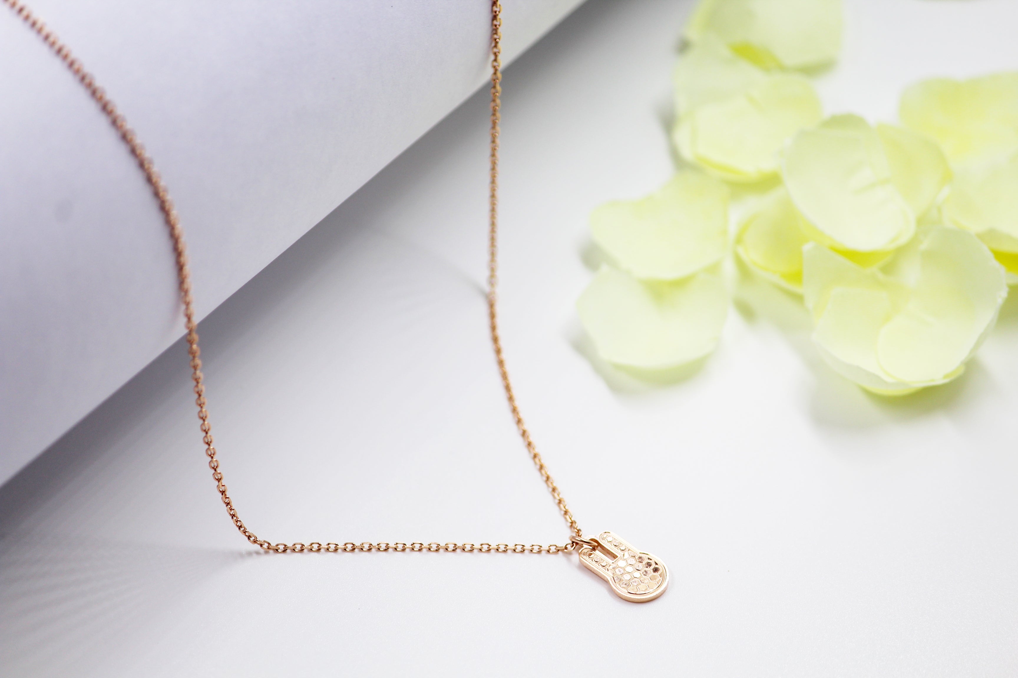 ROSE GOLD MIRROR PENDANT WITH LINK CHAIN