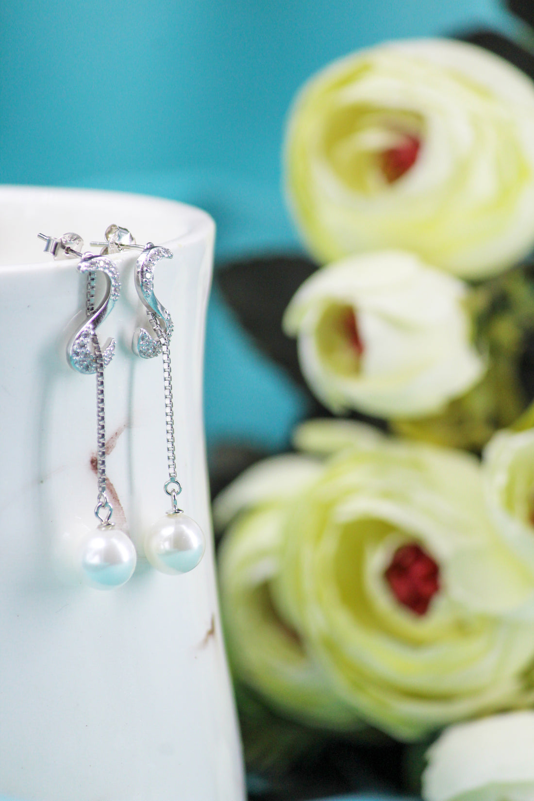 SILVER CRYSTAL PEARL DROP EARRINGS