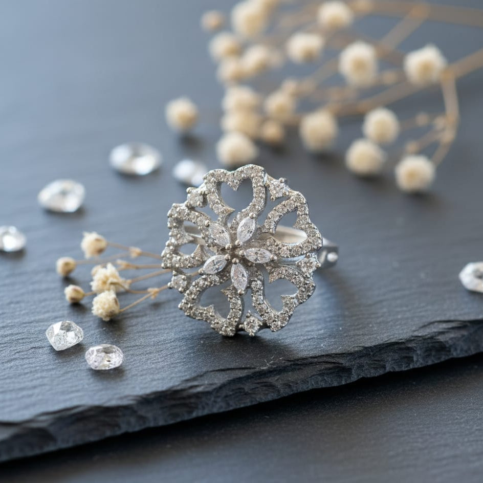 SILVER DAZZLING BLOOM COCKTAIL RING