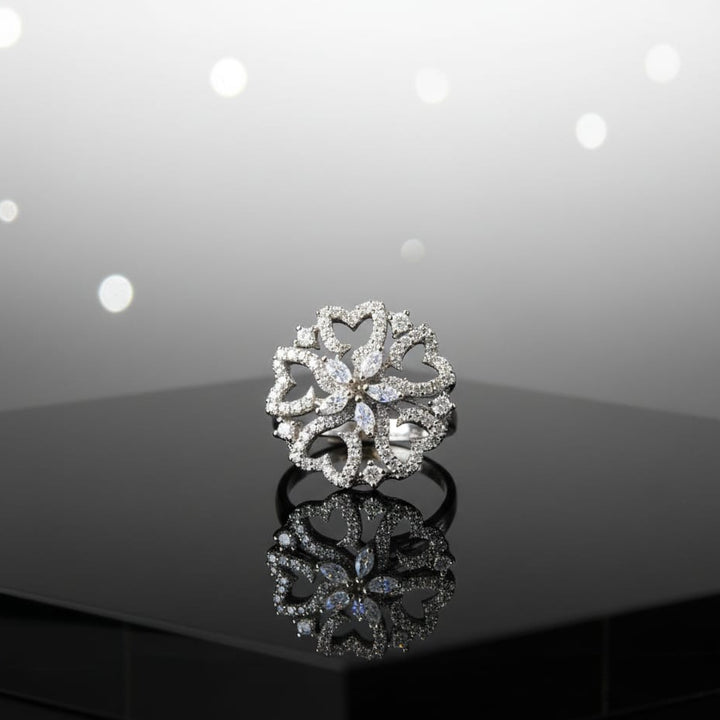 SILVER DAZZLING BLOOM COCKTAIL RING