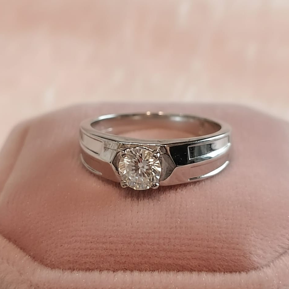 The Apex Solitaire Ring