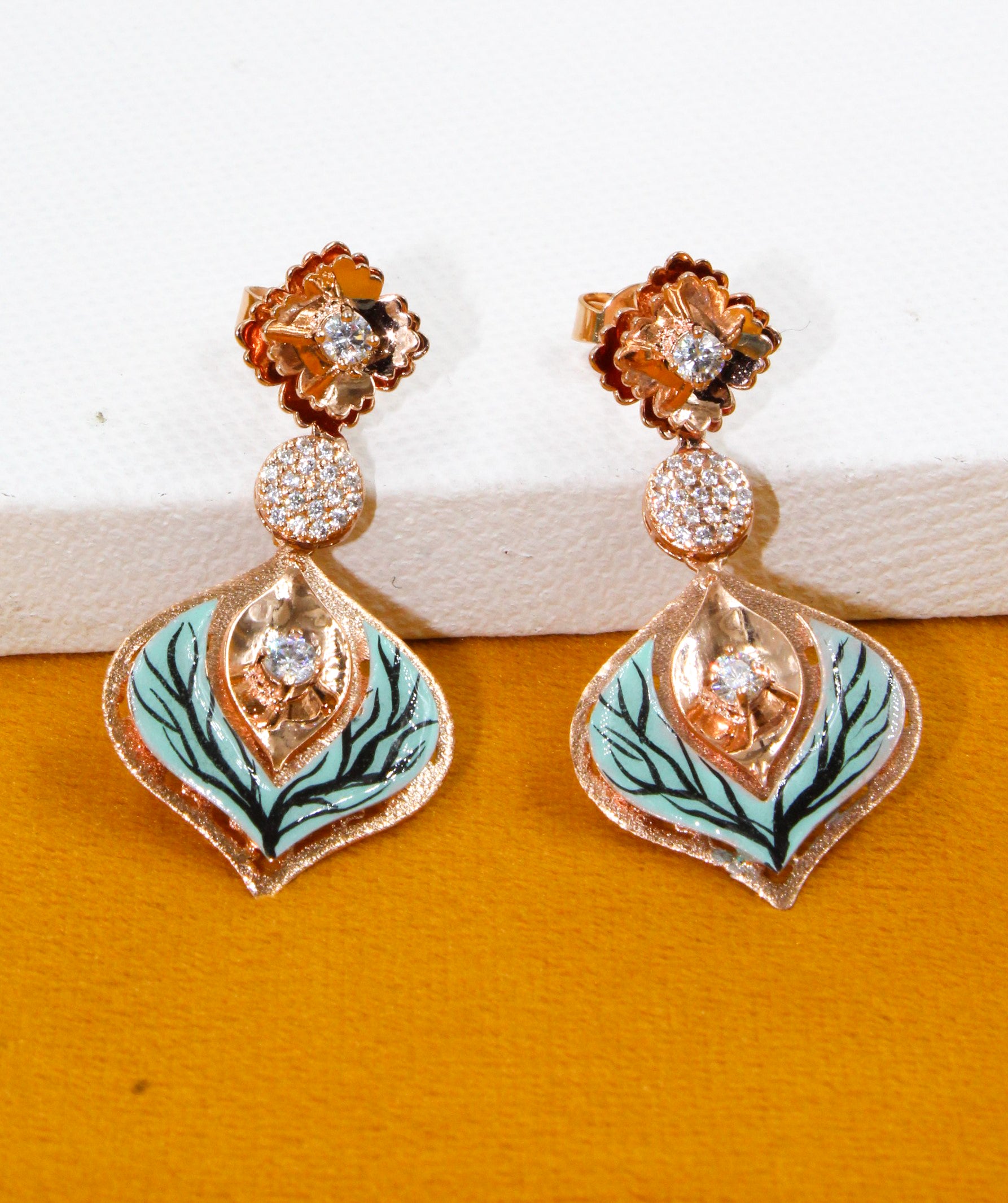 VERDANT RADIANCE NECKLACE